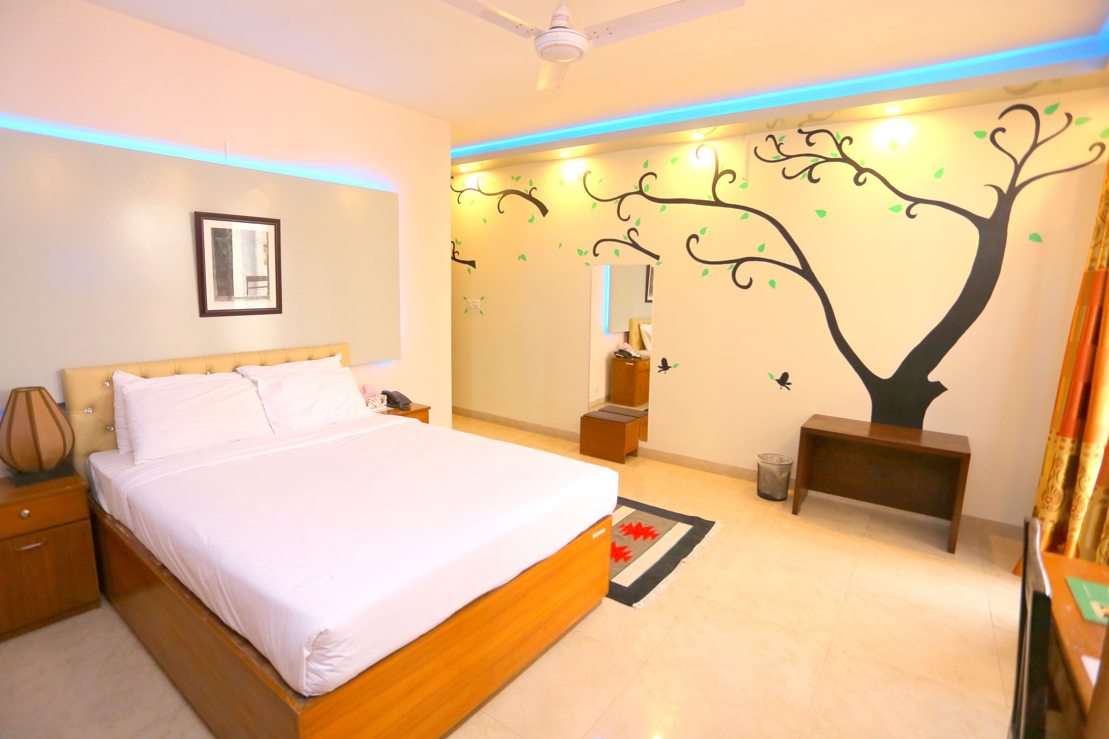 豪華套房, 城市景 | 迷你吧、獨特設計、獨特裝修、書桌