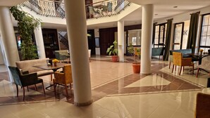 Reception - Flora Hotel (Gallipoli)