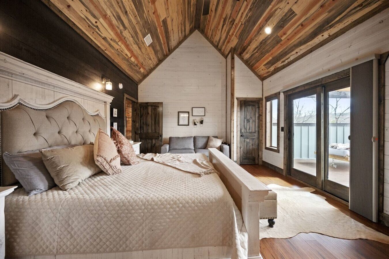 8 間睡房、書桌、熨斗/熨衫板、Wi-Fi