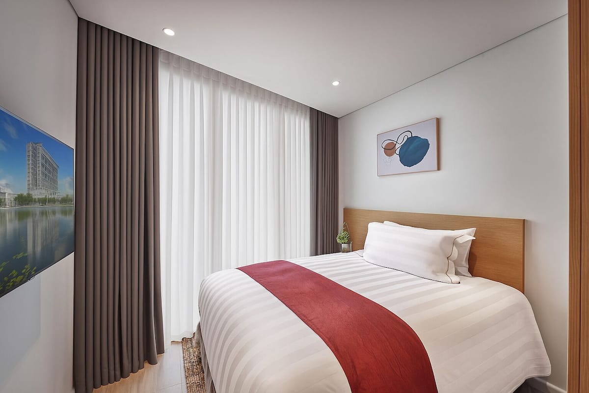 2 bedrooms, free minibar items, in-room safe, individually decorated