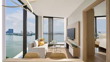 1 Bedroom Premier With Study | Living area