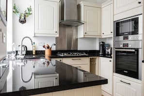 Apartment (2 Bedrooms) | Private kitchen | Fridge, microwave, oven, stovetop - Edge Street IV by Onefinestay (London)