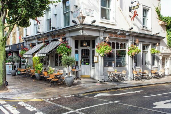 Exterior - Edge Street IV by Onefinestay (London)