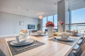 Deluxe Apartment, 2 Bedrooms, Non Smoking | Living area