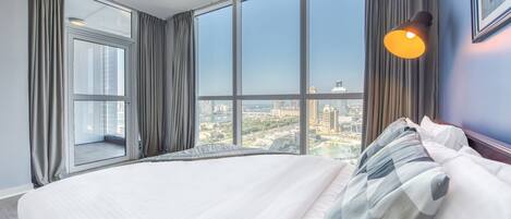 Deluxe Apartment, 2 Bedrooms, Non Smoking | 2 bedrooms, in-room safe, desk, free cots/infant beds