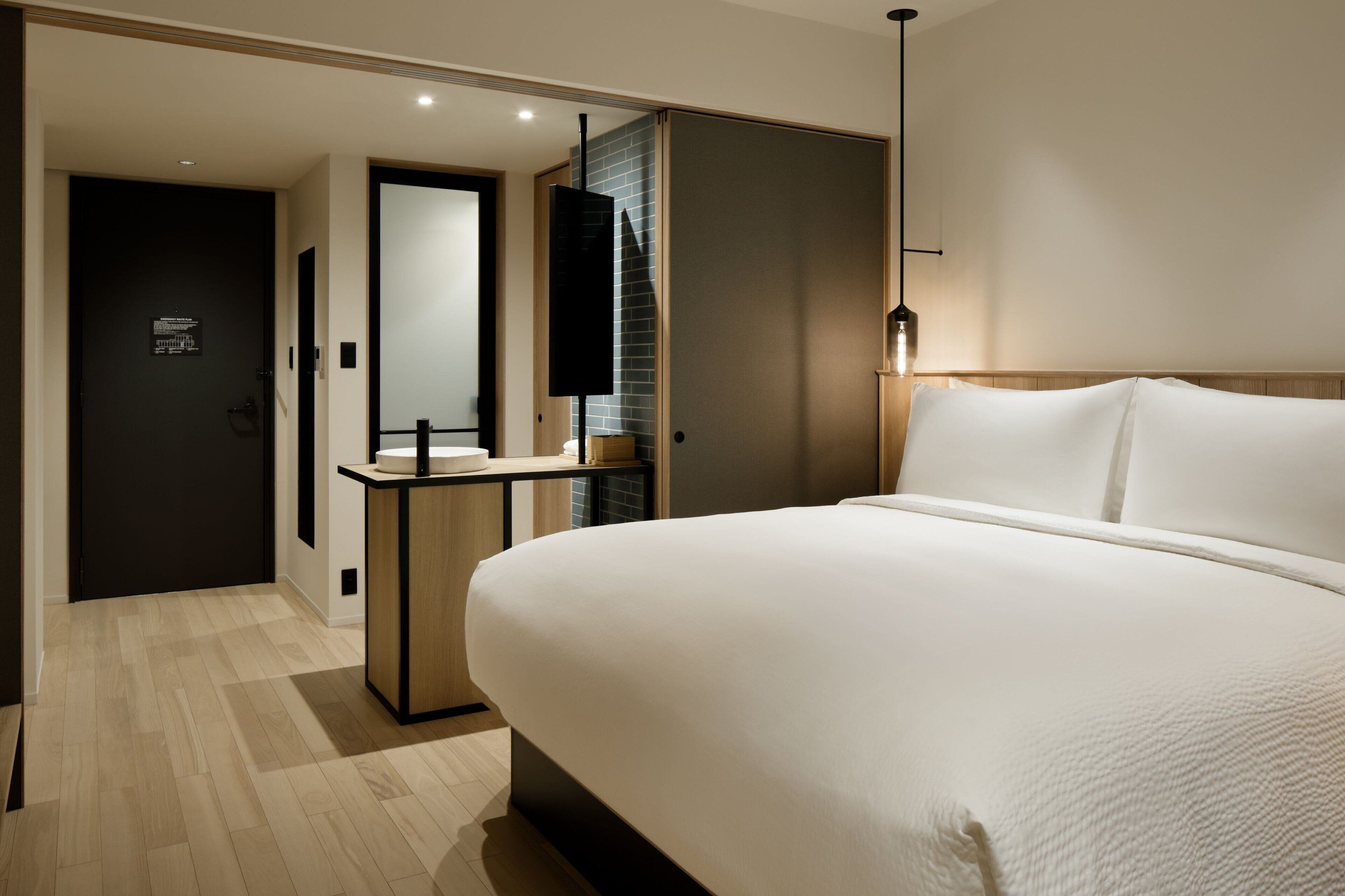 Standard Room, 1 King Bed | Down comforters, in-room safe, desk, blackout drapes