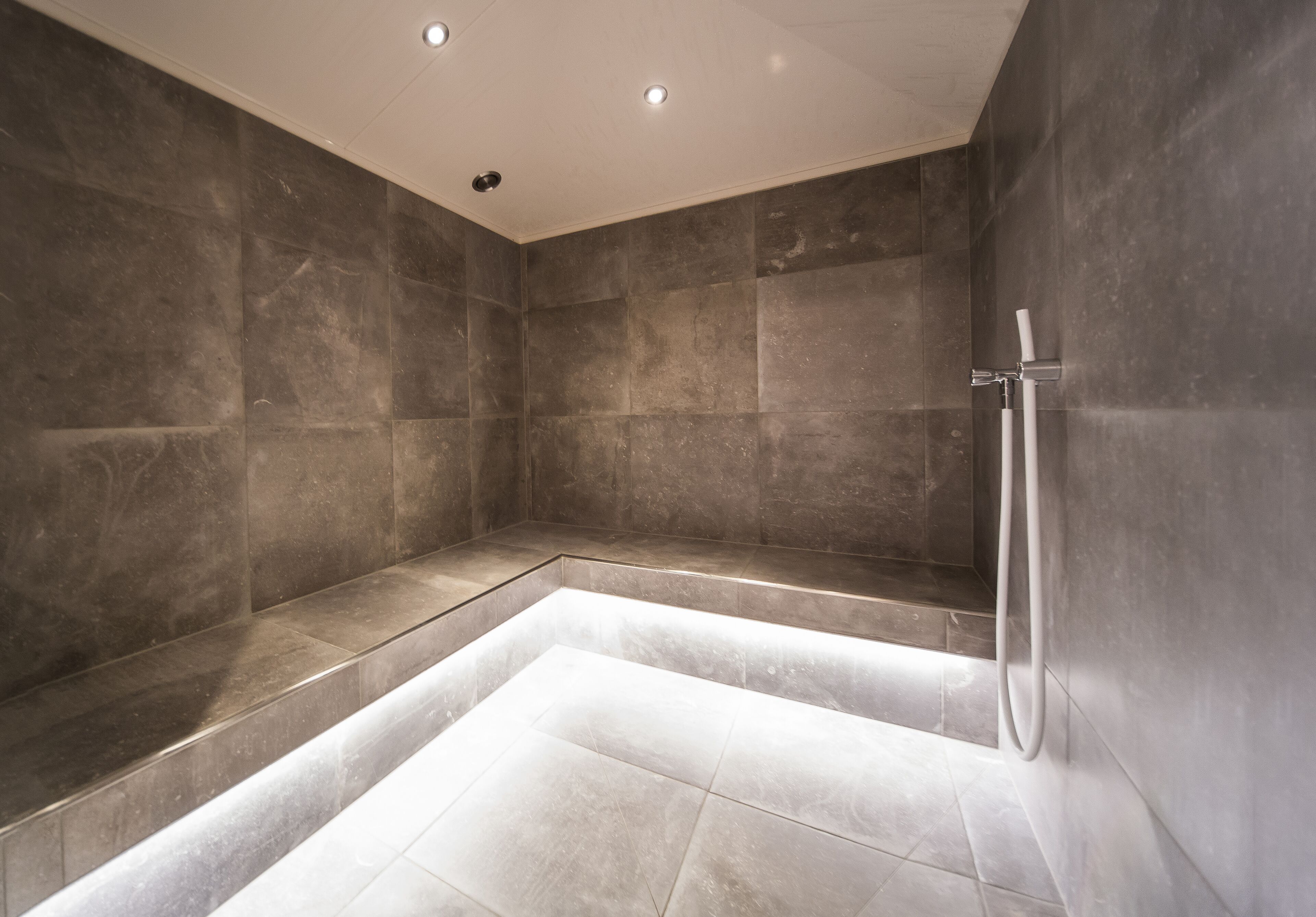 Sauna, höyrysauna, hierontapalveluita