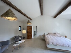 6 bedrooms, desk, iron/ironing board, free WiFi - Mas Arietis  (Saint-Rémy-de-Provence)
