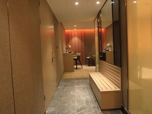 37-inch Smart TV with premium channels, TV, heated floors - Skylight In-Terminal Hotel (Addis Ababa)