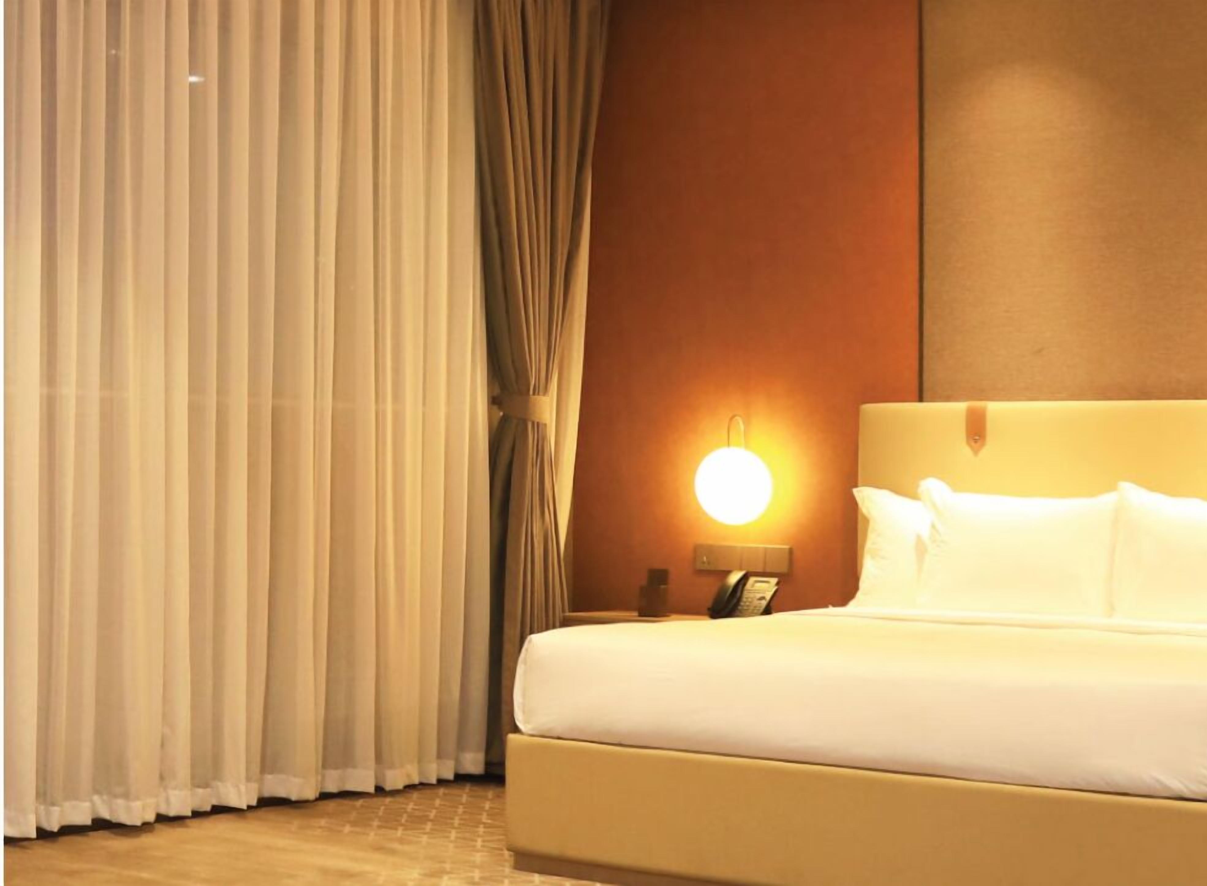 premium room, 1 king bed | desk, soundproofing, iron/ironing board, free wifi