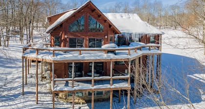 New! Splash Mountain: Lake Area, Ski Area, Dogs Welcome, Indoor Pool, Hot Tub!