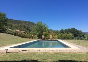 Piscine couverte, piscine extérieure