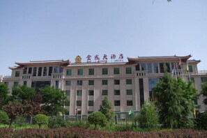 المنشأة من الخارج