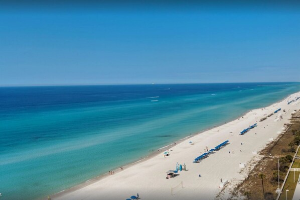 On the beach - All Rooms Oceanfront, FantasticRenovation! Low Floor. (Panama City Beach)