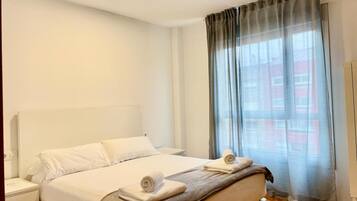 1 bedroom, premium bedding, down duvets, soundproofing