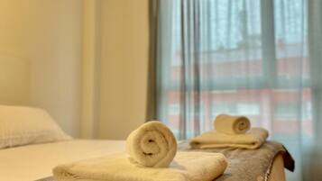 1 chambre, literie de qualité supérieure, couette en duvet d'oie