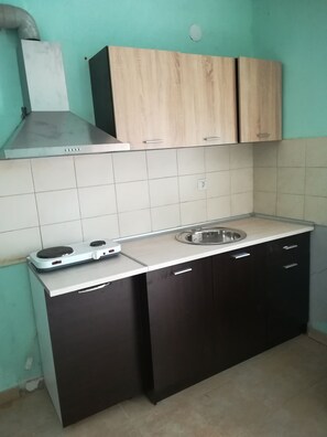 Private kitchen - maison de roche (Nea Propontida)