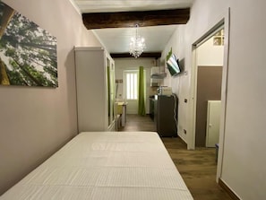 1 camera, ferro/asse da stiro, Wi-Fi gratuito, lenzuola