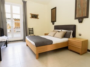 4 habitaciones, tabla de planchar con plancha y wifi gratis 