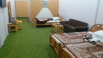 Phòng 3 Tiêu chuẩn | Truy cập Internet không dây miễn phí, bộ trải giường