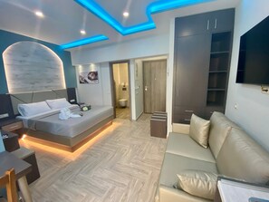 In-room safe, individually decorated, individually furnished - Dim House (Parga)