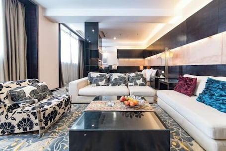 Room. She Yang Hotel