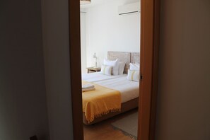 Iron/ironing board, free WiFi - Cabanas Gardens, duplex, 4px, access to garden (Cabanas de tavira)