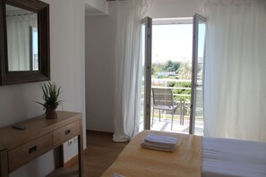 1 bedroom, iron/ironing board, free WiFi