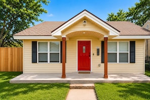 Exterior - Drover House | USAO | Private Pool | King Bed | WD (Chickasha)