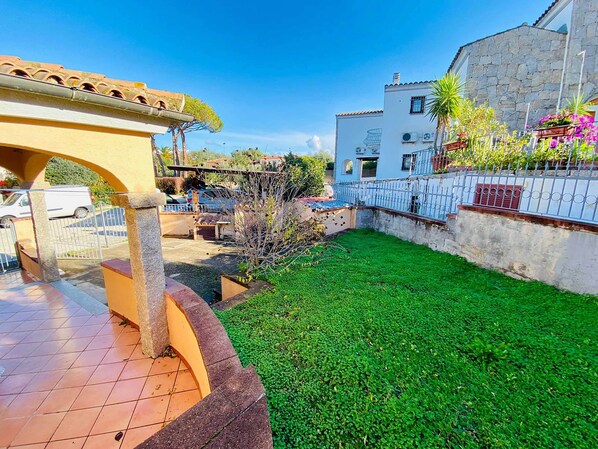 Apartment | Terrace/patio - Casa Vacanza Silvaredda (San Teodoro)