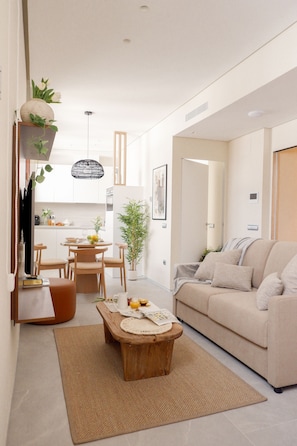 Appartement, 2 slaapkamers | Een kluis op de kamer, individueel gedecoreerd, individueel gemeubileerd