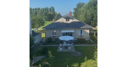 En bord de Loire, gßte 2 étoiles avec Jardin idéal pour famille et entre amis