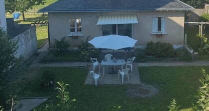 En bord de Loire, gßte 2 étoiles avec Jardin idéal pour famille et entre amis