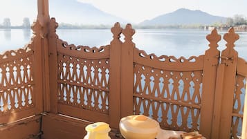 Daily buffet breakfast (INR 300 per person)