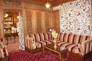 Smart TV de 52 pulgadas con canales vía satélite y televisión