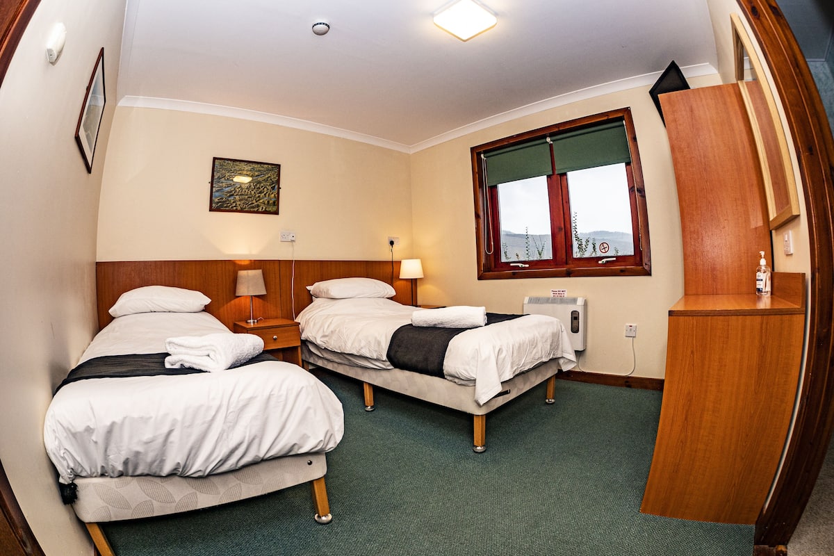 Triple Room | Premium bedding, bed sheets