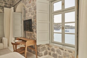 1 habitación, ropa de cama de alta calidad y minibar 