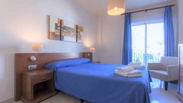 1 chambre, fer et planche Ă  repasser, Wi-Fi gratuit, draps fournis