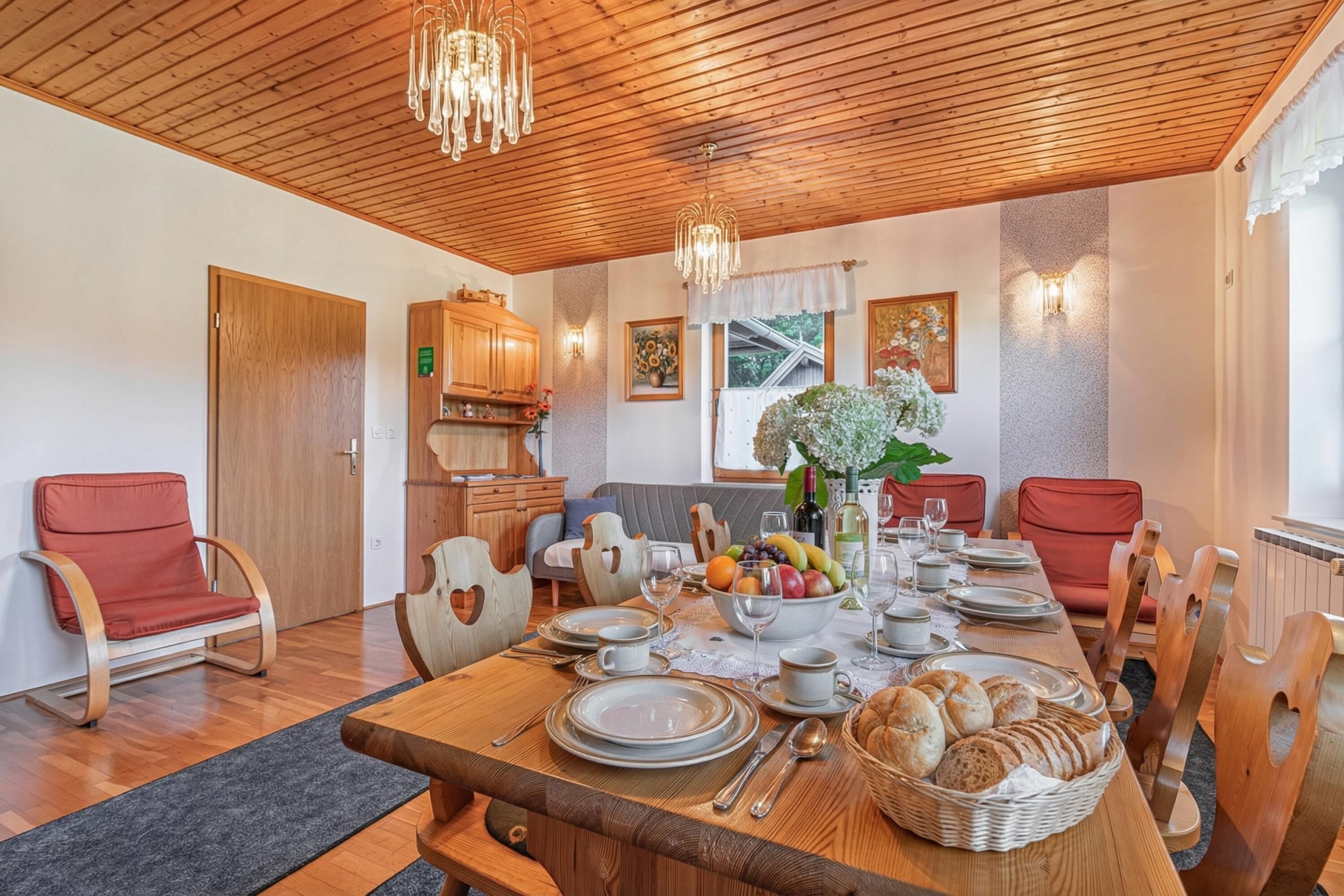 Family House, Multiple Bedrooms, 2 Bathrooms, Mountainside (Family Friendly House Marija) | Dining