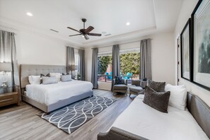 4 bedrooms, desk, iron/ironing board, travel crib