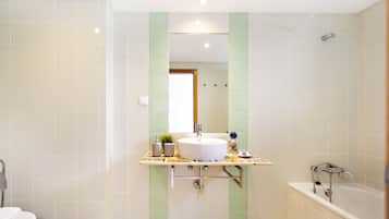 Bathtub, hair dryer