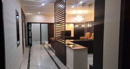 Dazzy dreams Guest house provides Special Rate and excellent environment for fam