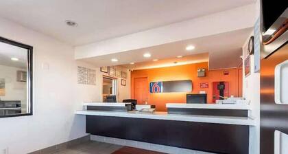 Motel6 Garland, TX - Northeast Dallas