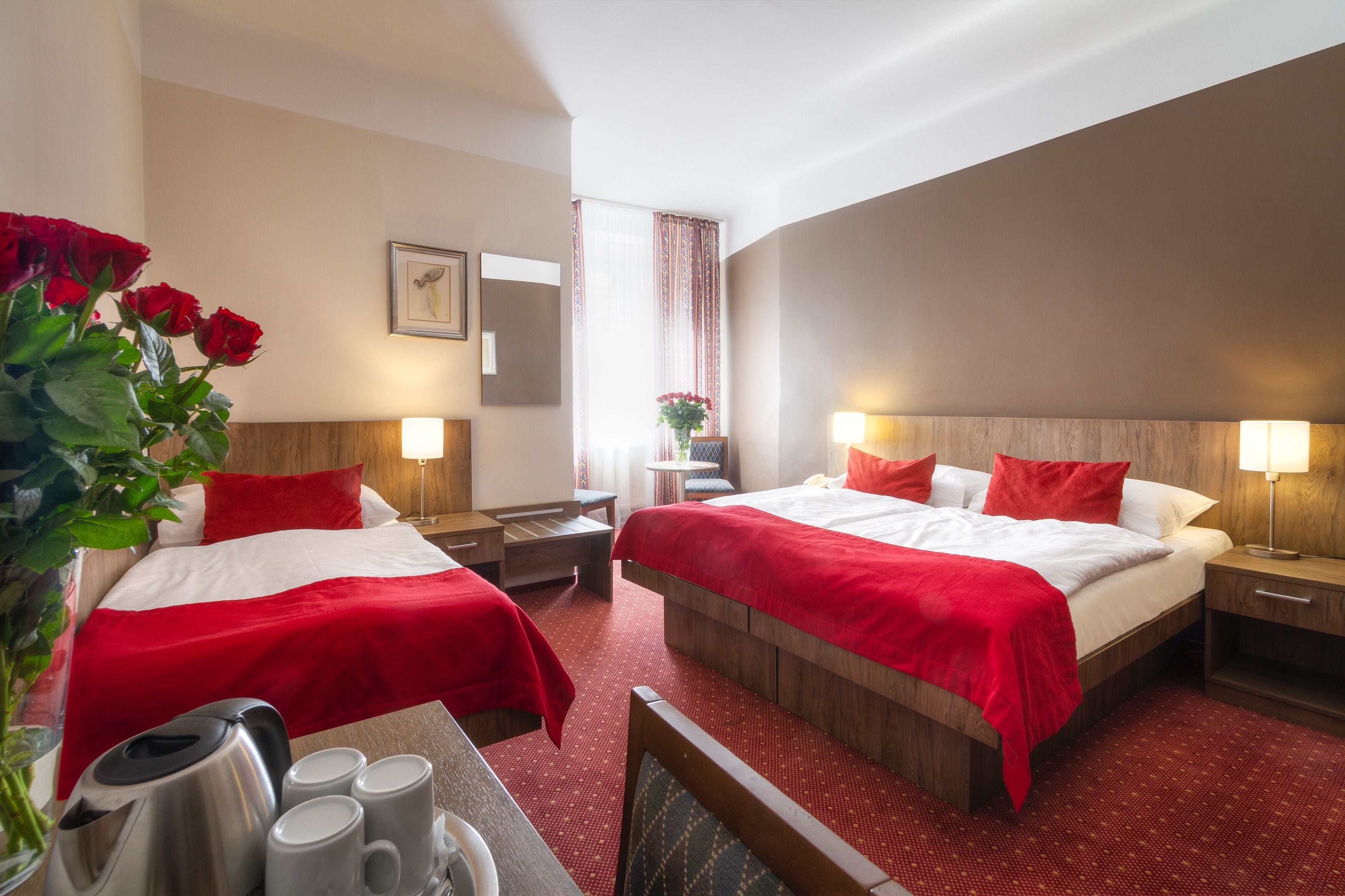 standard triple room | 1 bedroom, hypo-allergenic bedding, desk, blackout curtains