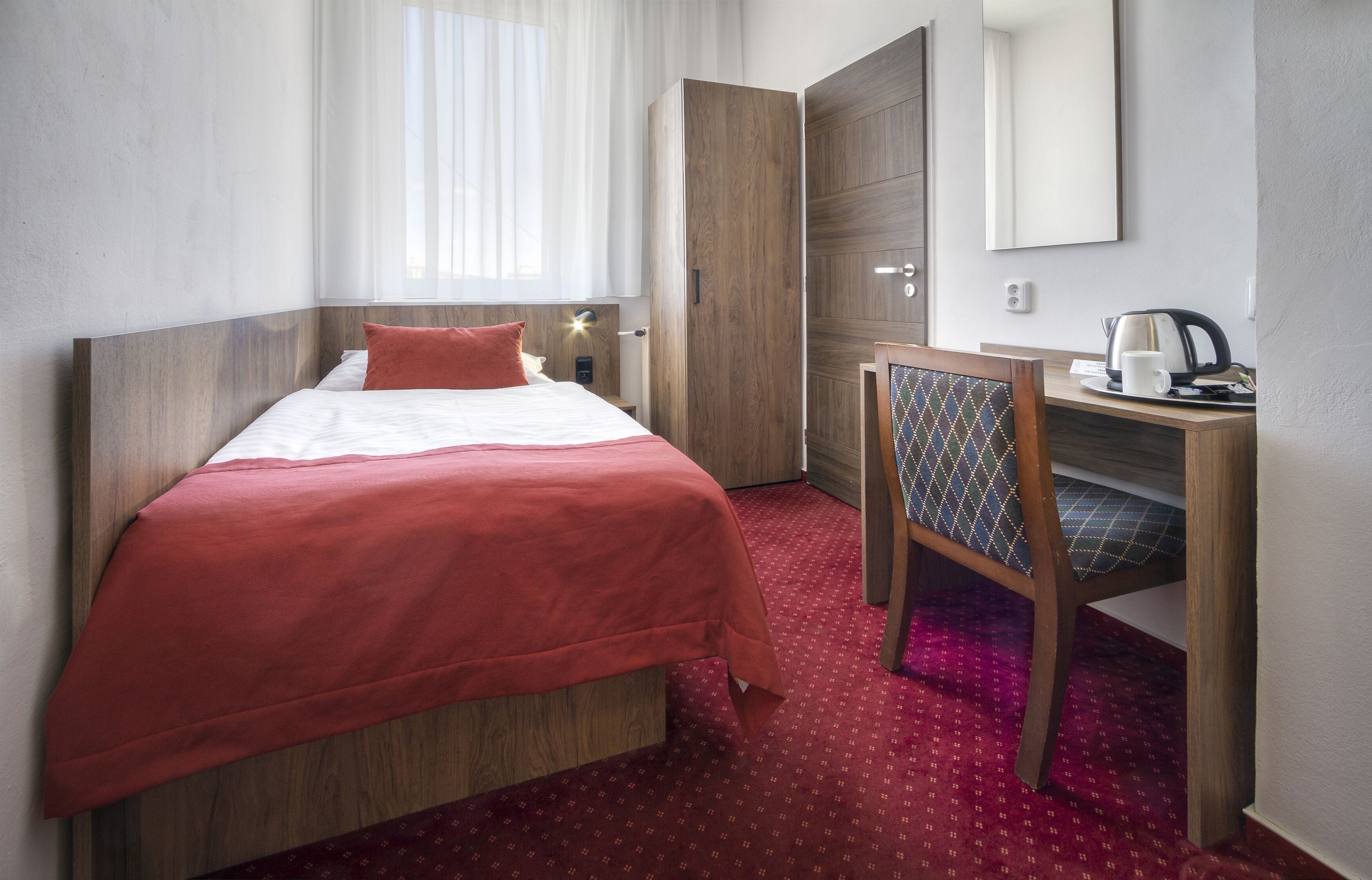 Economy Single Room, Courtyard View | Hypo-allergenic bedding, desk, blackout curtains, free WiFi