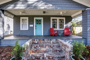 House, 3 Bedrooms | Terrace/patio - Newly Renovated Home in Downtown Fernandina Beach, A Block Away from Centre Street by RedAwning (Fernandina Beach)