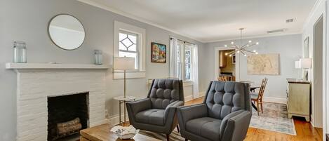 House, 3 Bedrooms | Living area