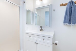 Appartement, 1 slaapkamer | Badkamer