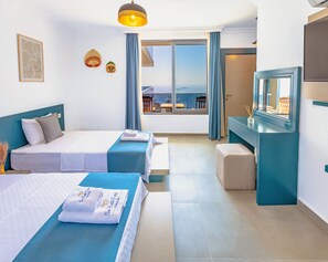 Deniz Manzarali Deluxe Oda | Vista desde la habitación