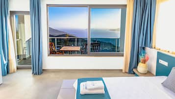 Deniz Manzarali Balkonlu Deluxe Oda | Utsikt fra rommet